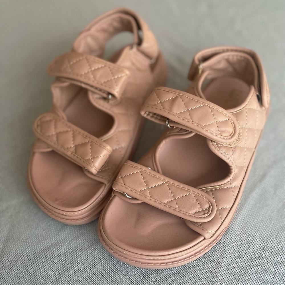 EGO HYPED QUILTED DAD SANDAL Size 6